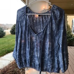 Small Light blue American Eagle blouse top!!💝